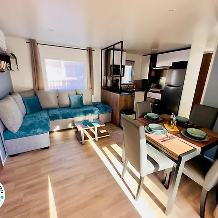 בית נופש Le Mobil-home De Laurence *